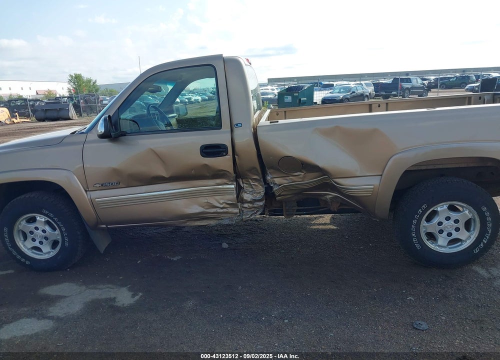 2000 CHEVROLET SILVERADO 1500 LS VIN: 1GCEK14TXYE264402