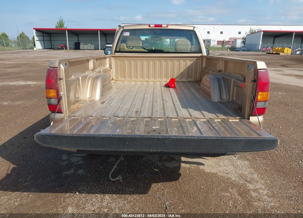 2000 CHEVROLET SILVERADO 1500 LS VIN: 1GCEK14TXYE264402
