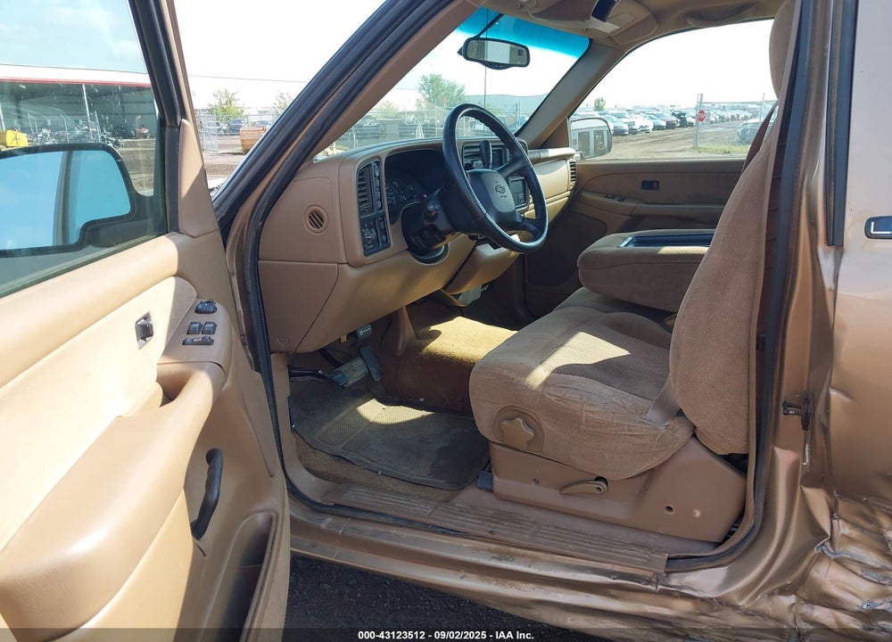 2000 CHEVROLET SILVERADO 1500 LS VIN: 1GCEK14TXYE264402