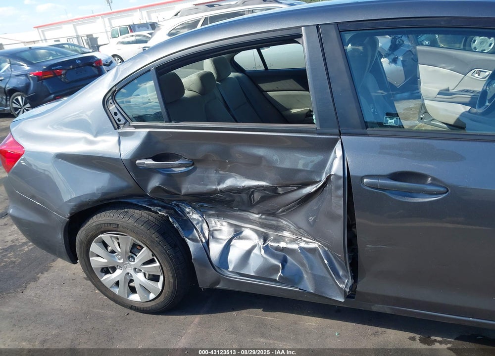 2012 HONDA CIVIC VIN: 19XFB2E51CE020208