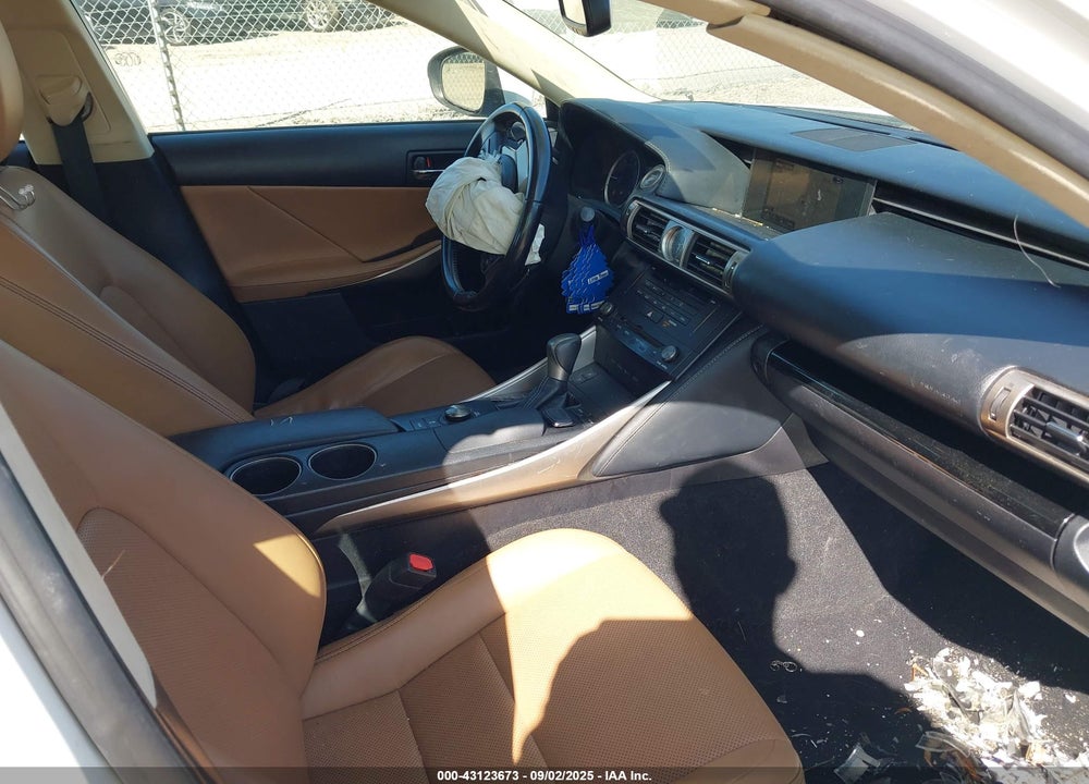 2016 LEXUS IS 300 VIN: JTHCM1D21G5010681