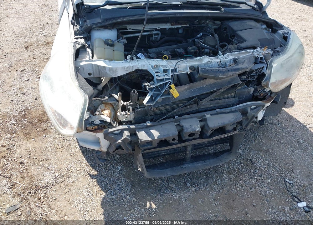 2013 FORD FOCUS VIN: 1FADP3F24DL218136