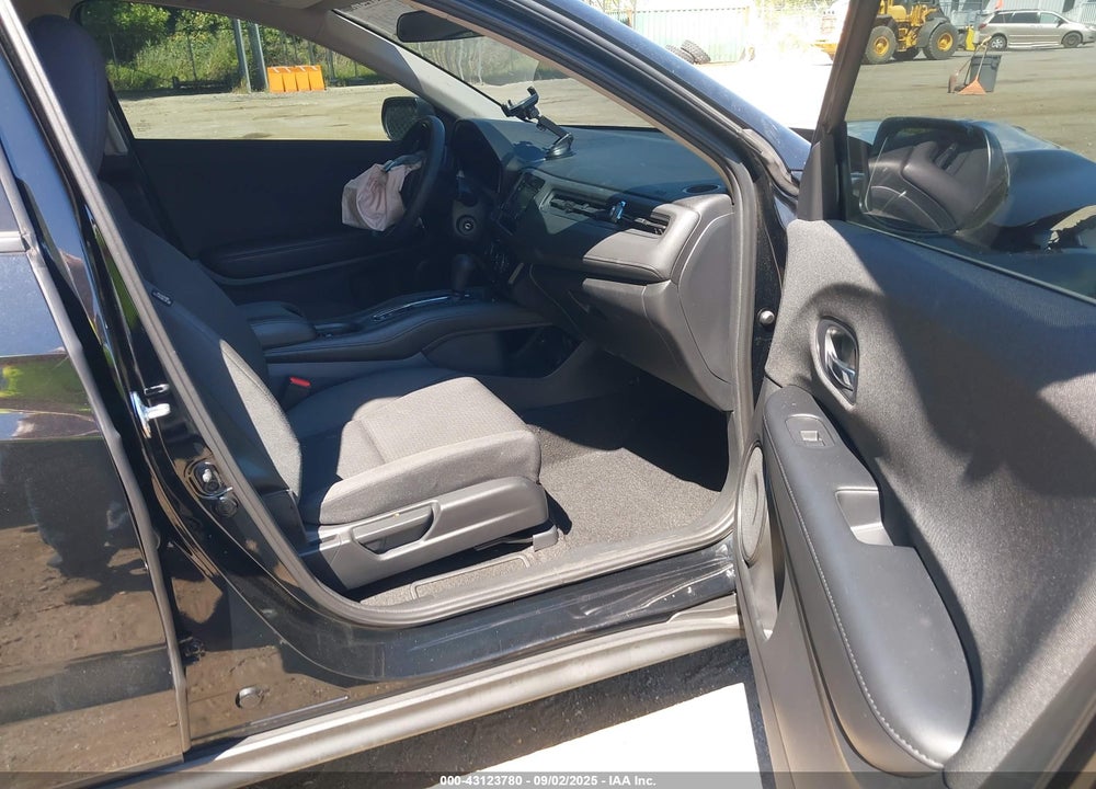 2022 HONDA HR-V VIN: 3CZRU6H35NM744799