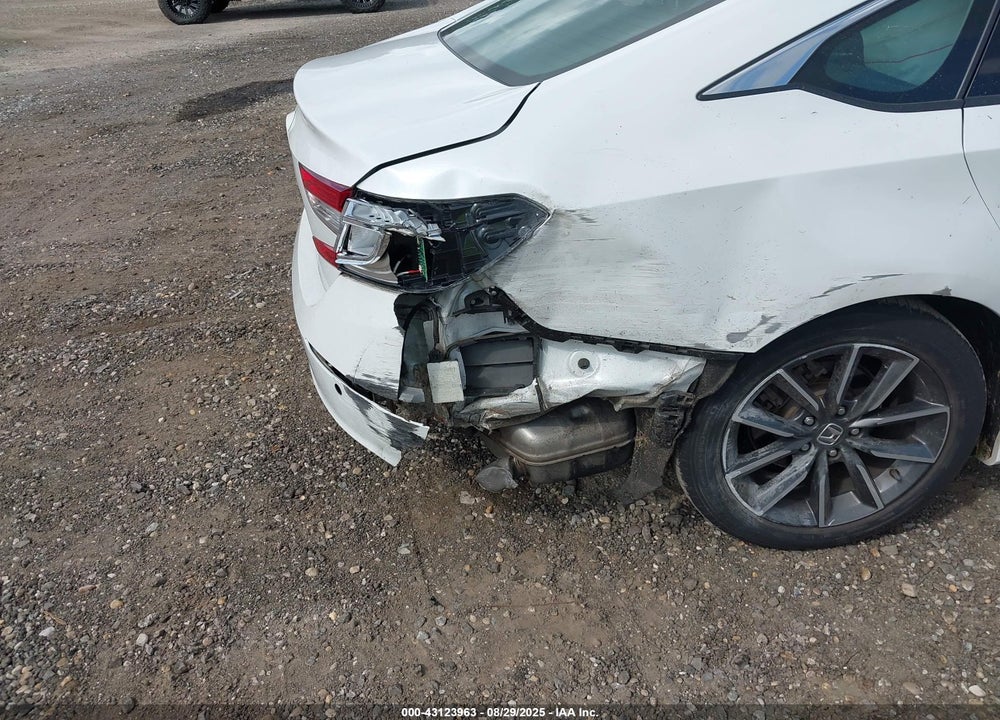 2021 HONDA ACCORD VIN: 1HGCV1F52MA117975
