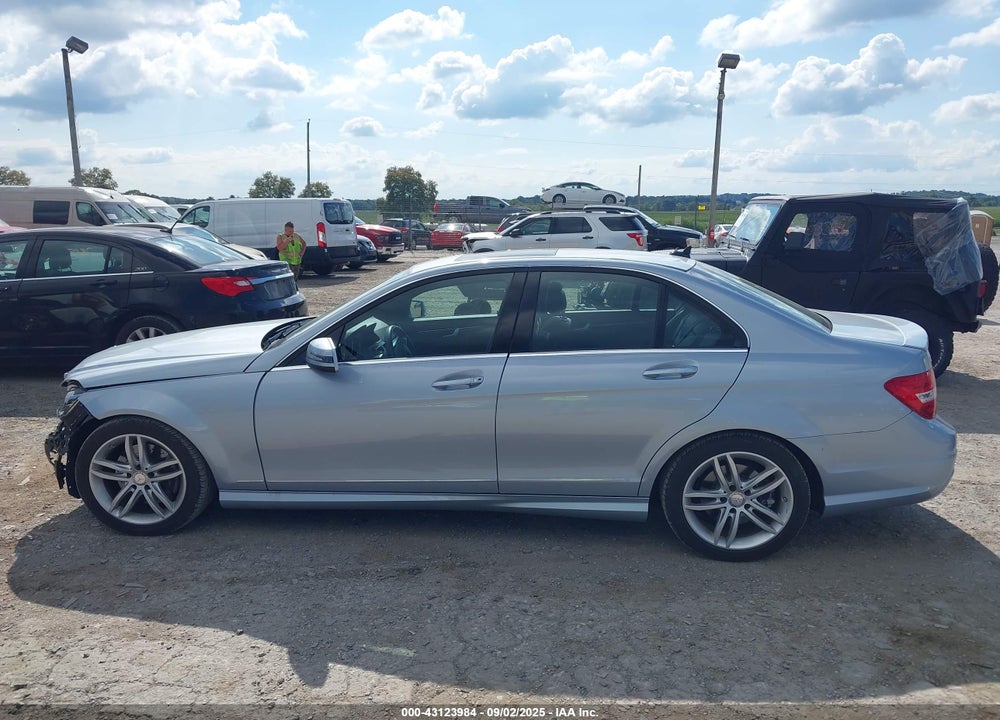 2013 MERCEDES-BENZ C CLASS VIN: WDDGF8AB4DR257262