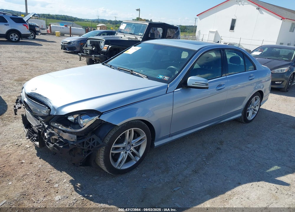 2013 MERCEDES-BENZ C CLASS VIN: WDDGF8AB4DR257262