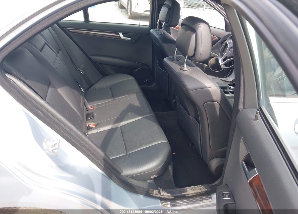 2013 MERCEDES-BENZ C CLASS VIN: WDDGF8AB4DR257262