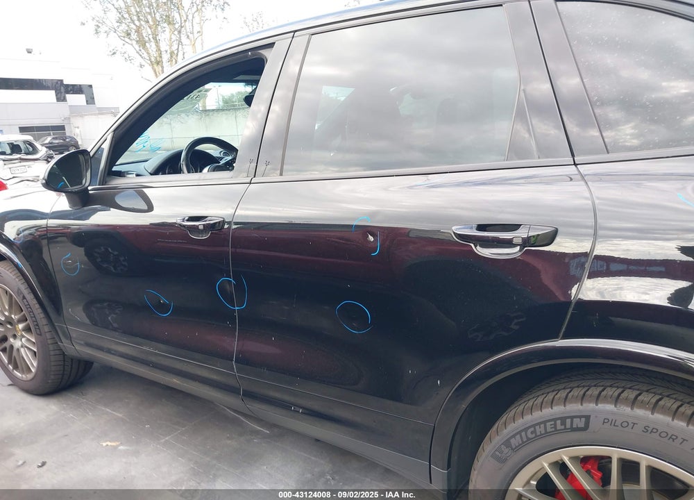 2017 PORSCHE CAYENNE VIN: WP1AA2A22HKA82938