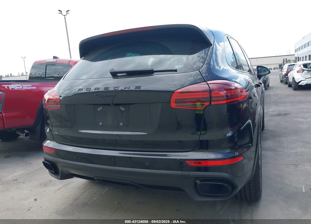 2017 PORSCHE CAYENNE VIN: WP1AA2A22HKA82938