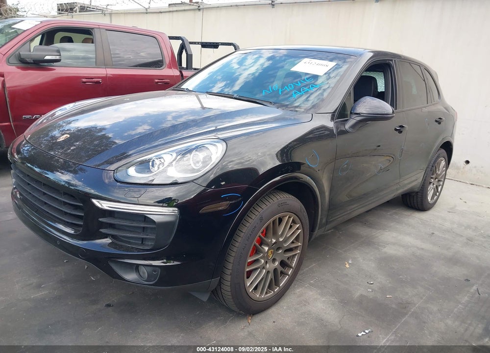 2017 PORSCHE CAYENNE VIN: WP1AA2A22HKA82938