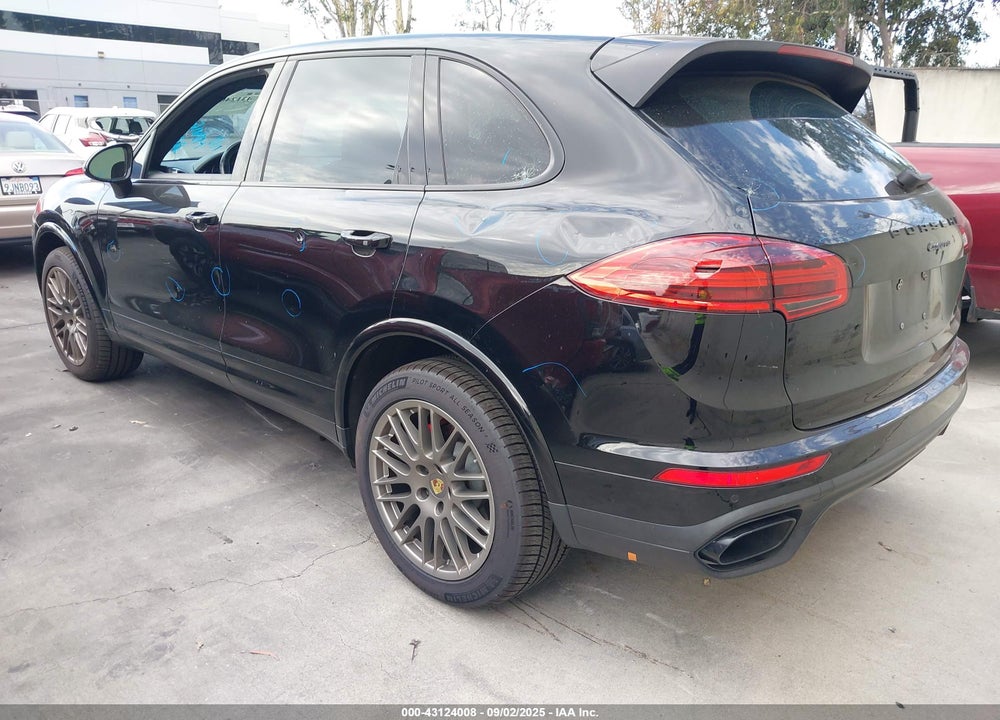 2017 PORSCHE CAYENNE VIN: WP1AA2A22HKA82938