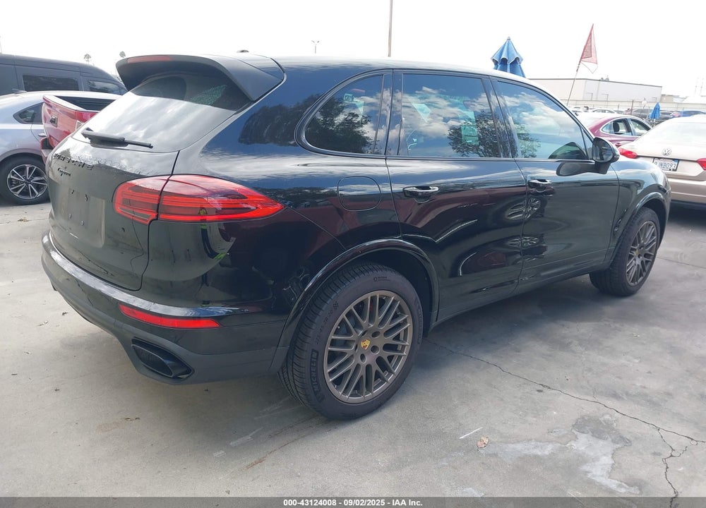 2017 PORSCHE CAYENNE VIN: WP1AA2A22HKA82938