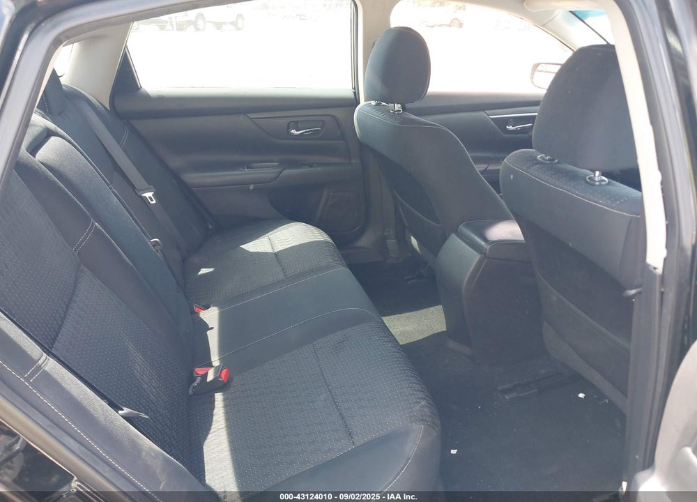 2017 NISSAN ALTIMA VIN: 1N4AL3AP7HN337455