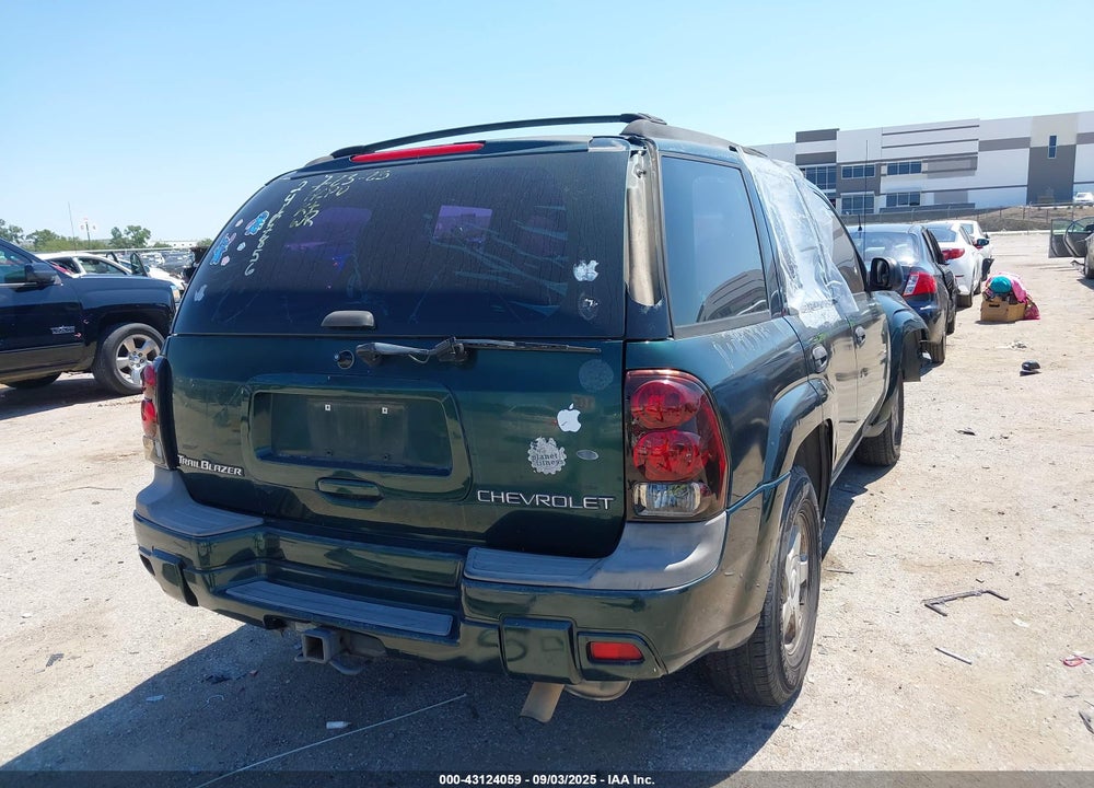 2002 CHEVROLET TRAILBLAZER LS VIN: 1GNDS13S922486496