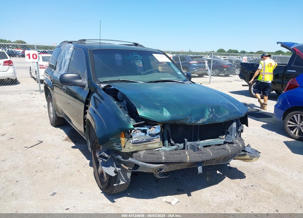 2002 CHEVROLET TRAILBLAZER LS VIN: 1GNDS13S922486496