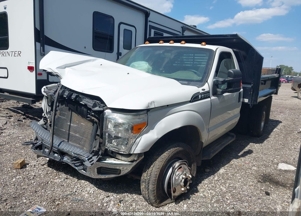 2016 FORD F-350 CHASSIS XL VIN: 1FDRF3H61GEA11033