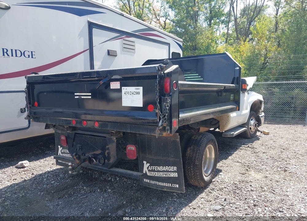 2016 FORD F-350 CHASSIS XL VIN: 1FDRF3H61GEA11033