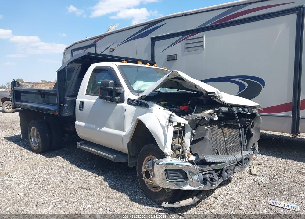 2016 FORD F-350 CHASSIS XL VIN: 1FDRF3H61GEA11033