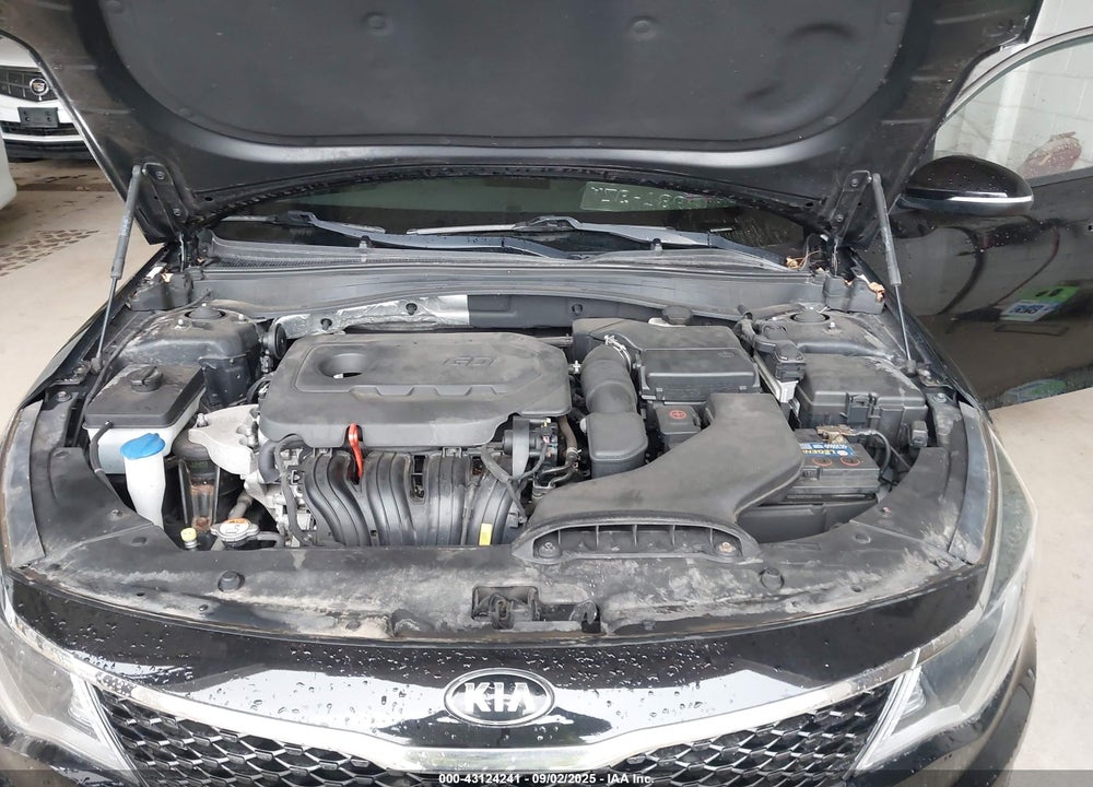 2016 KIA OPTIMA VIN: 5XXGT4L34GG068216