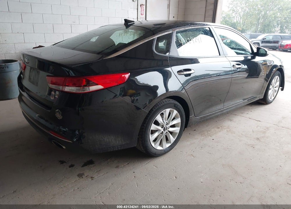 2016 KIA OPTIMA VIN: 5XXGT4L34GG068216