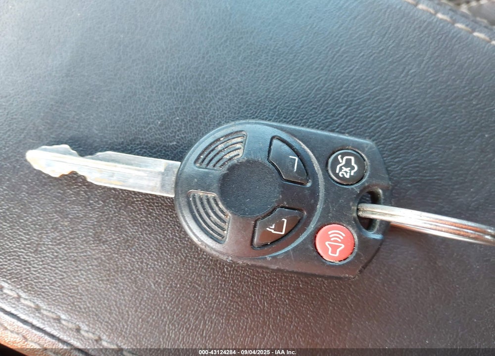 2010 FORD FUSION VIN: 3FADP0L39AR217198