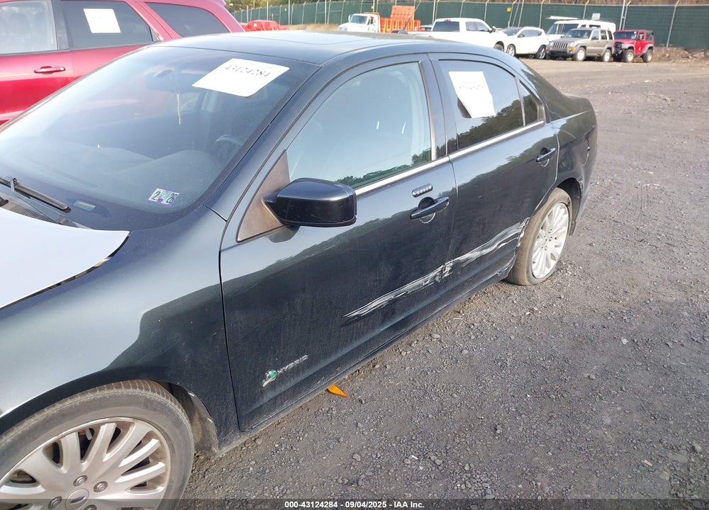 2010 FORD FUSION VIN: 3FADP0L39AR217198