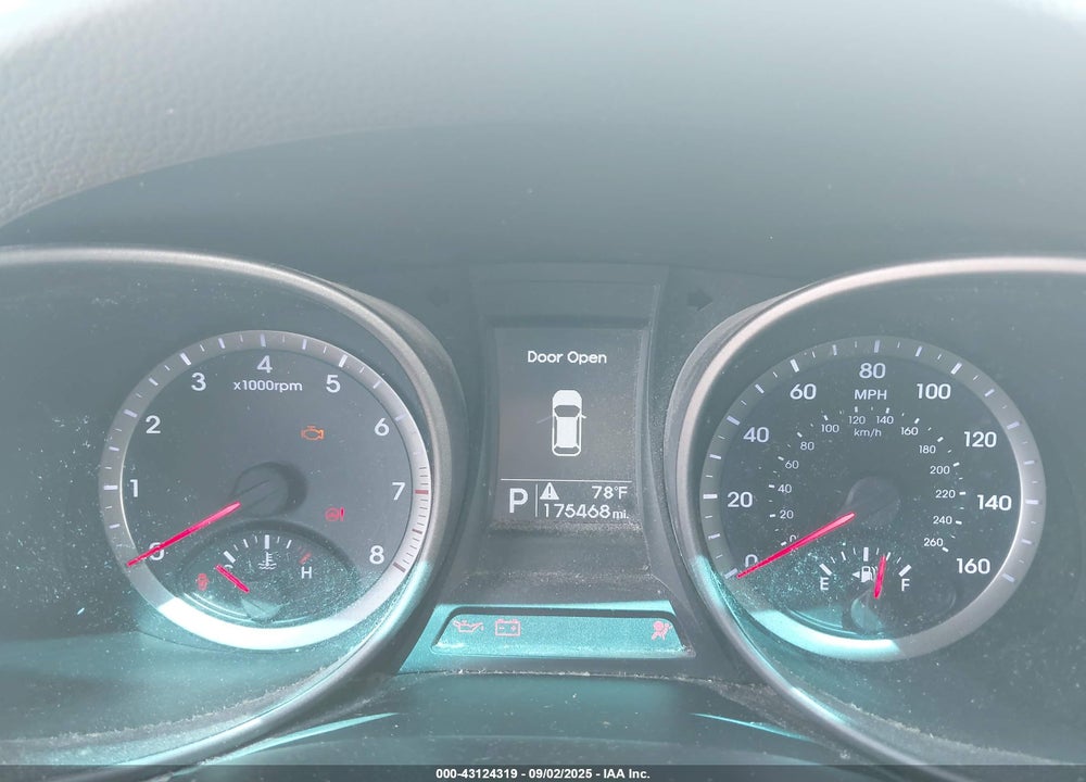 2015 HYUNDAI SANTA FE VIN: 5XYZT3LB3FG302107