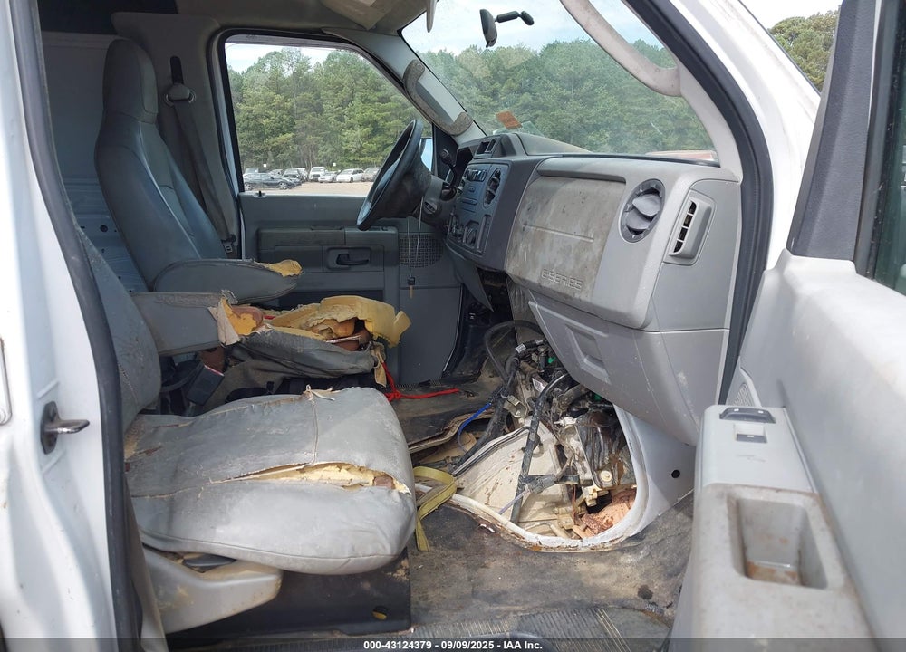 2011 FORD E-150 COMMERCIAL VIN: 1FTNE1EW5BDB06014