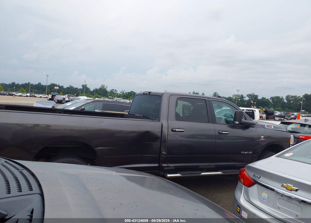 2019 RAM 3500 BIG HORN  4X4 8' BOX VIN: 3C63R3HL5KG610212