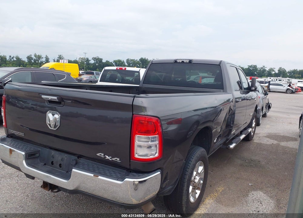 2019 RAM 3500 BIG HORN  4X4 8' BOX VIN: 3C63R3HL5KG610212