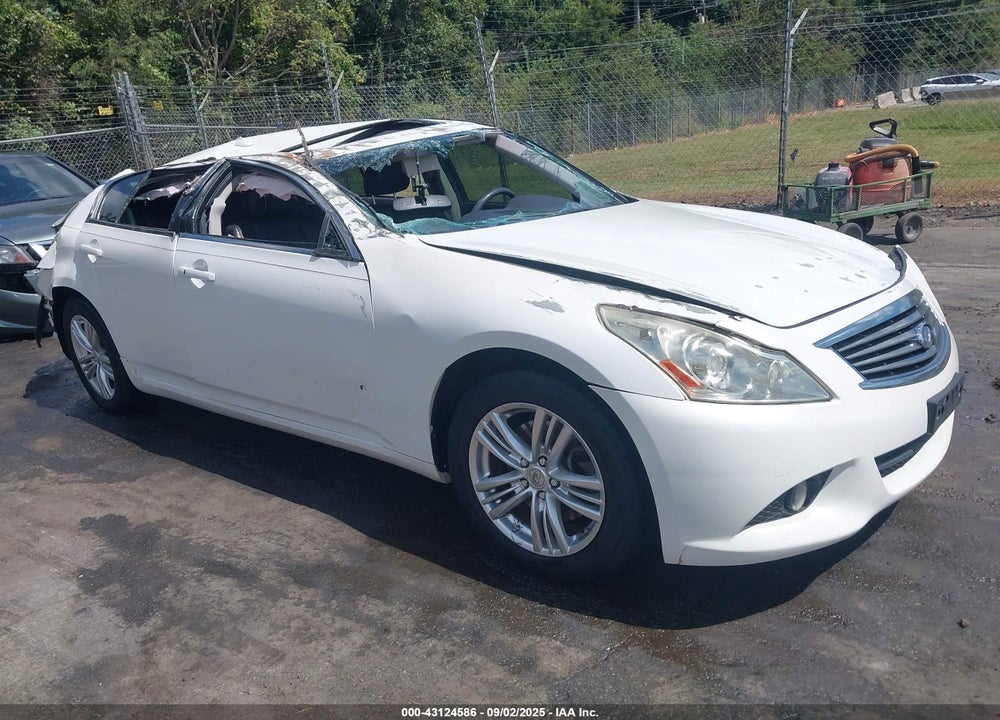 2015 INFINITI Q40 VIN: JN1CV6AR1FM521201