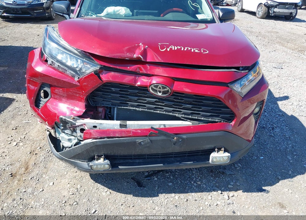 2020 TOYOTA RAV4 LE VIN: 2T3F1RFV1LW138547