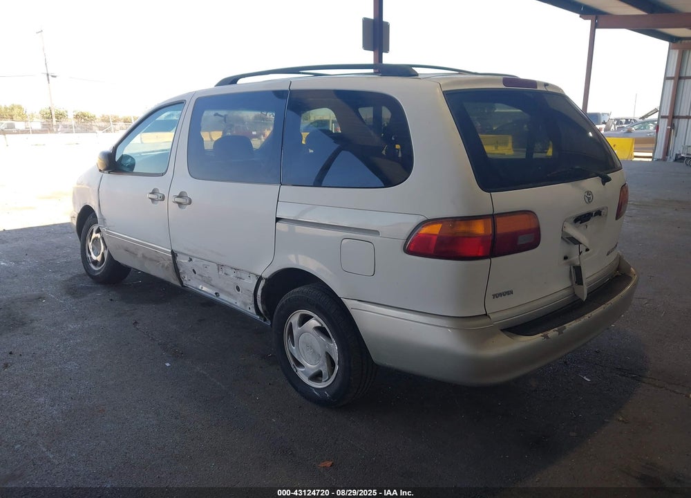 2000 TOYOTA SIENNA XLE VIN: 4T3ZF13C3YU204428