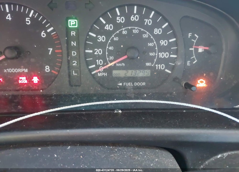 2000 TOYOTA SIENNA XLE VIN: 4T3ZF13C3YU204428