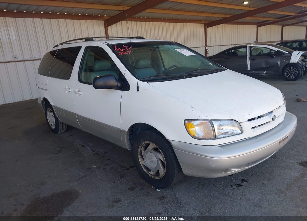 2000 TOYOTA SIENNA XLE VIN: 4T3ZF13C3YU204428