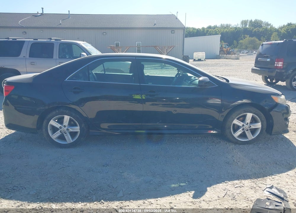 2014 TOYOTA CAMRY SE VIN: 4T1BF1FK5EU461891