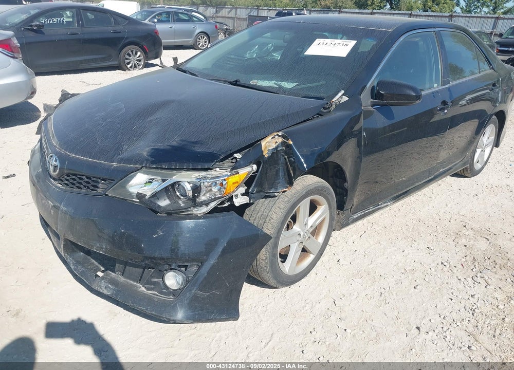 2014 TOYOTA CAMRY SE VIN: 4T1BF1FK5EU461891