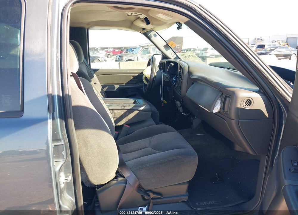2006 CHEVROLET SILVERADO 1500 LS VIN: 2GCEC13V561227224