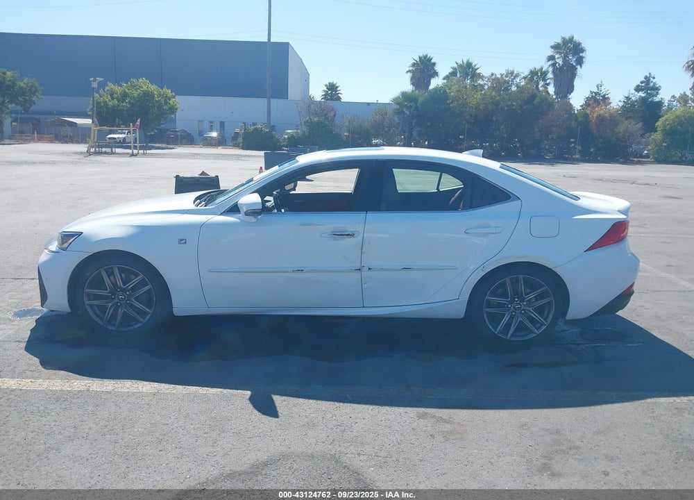 2018 LEXUS IS 300 VIN: JTHBA1D2XJ5081762