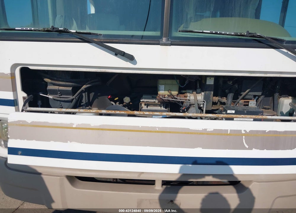 2002 BOUNDER FLEETWOOD RV VIN: 5B4MP67G413337294