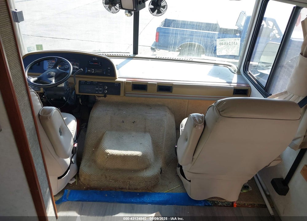 2002 BOUNDER FLEETWOOD RV VIN: 5B4MP67G413337294