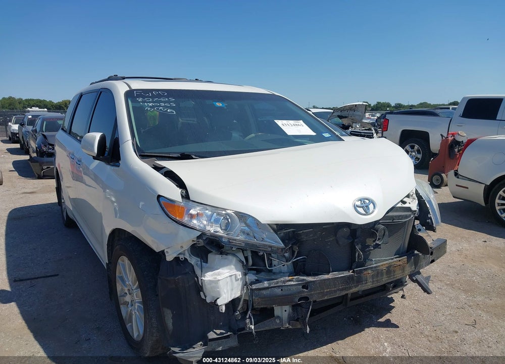2011 TOYOTA SIENNA LIMITED VIN: 5TDDK3DC0BS019889