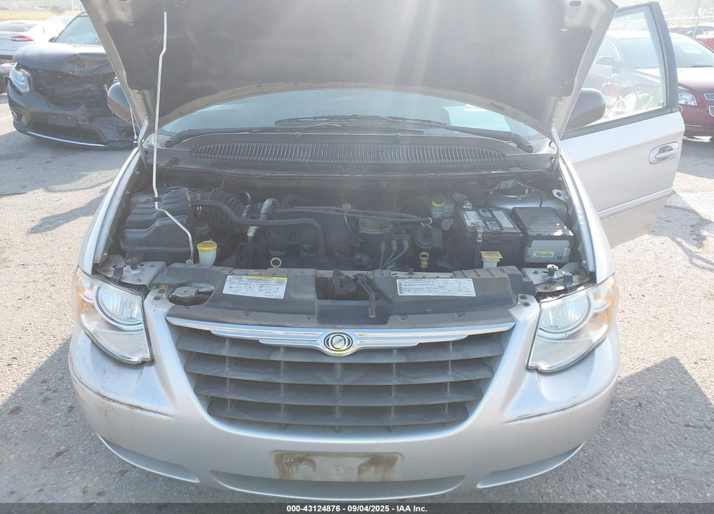 2005 CHRYSLER TOWN & COUNTRY TOURING VIN: 2C4GP54L75R460636