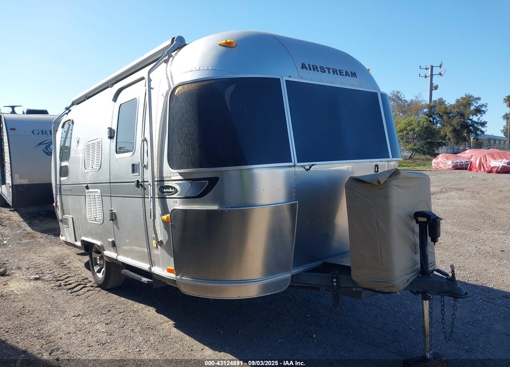 2006 AIRSTREAM CCH VIN: 1STCPAA106J519317