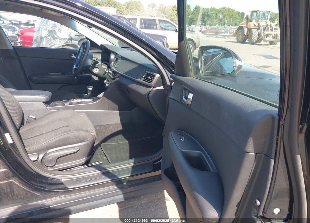2016 KIA OPTIMA LX VIN: 5XXGT4L30GG048853