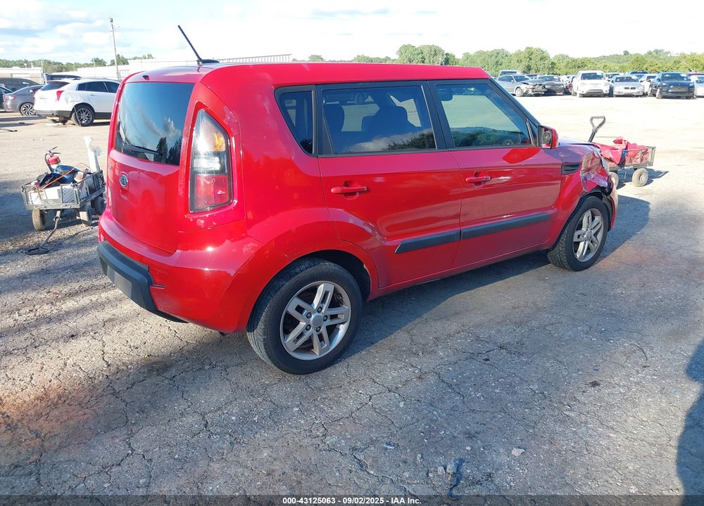 2011 KIA SOUL VIN: KNDJT2A26B7339556