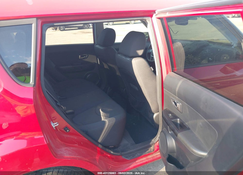 2011 KIA SOUL VIN: KNDJT2A26B7339556