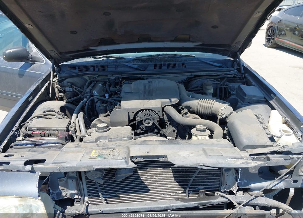 2004 FORD CROWN VICTORIA LX VIN: 2FAFP74W74X171225