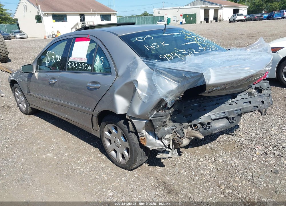 2005 MERCEDES-BENZ C 240 LUXURY 4MATIC VIN: WDBRF81J35F682497