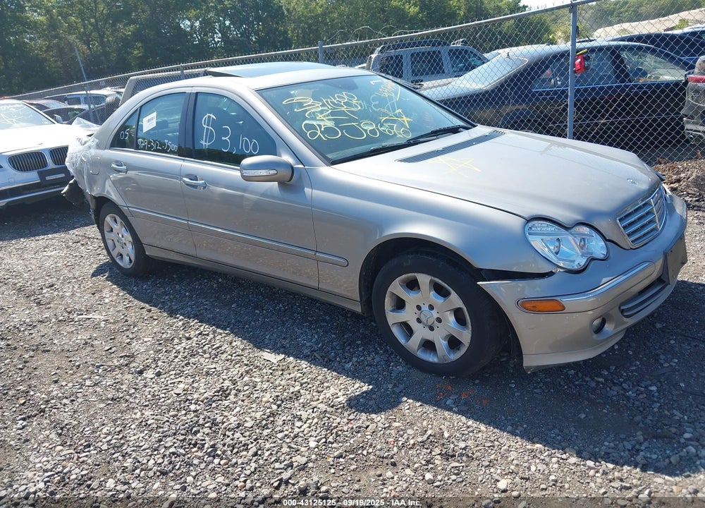 2005 MERCEDES-BENZ C 240 LUXURY 4MATIC VIN: WDBRF81J35F682497